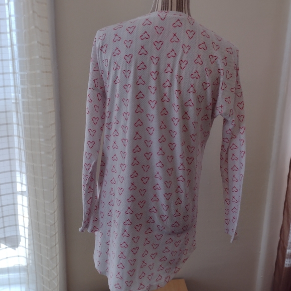 Victoria's Secret Long Sleeve Candy Cane Hearts Nightshirt - Picture 4 of 7